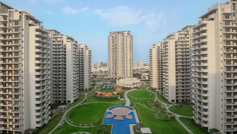 ultra-modern luxury homes